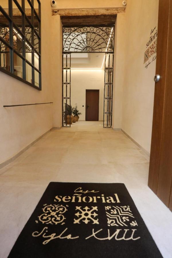 Casa Senorial Del Siglo Xviii * Sevilla